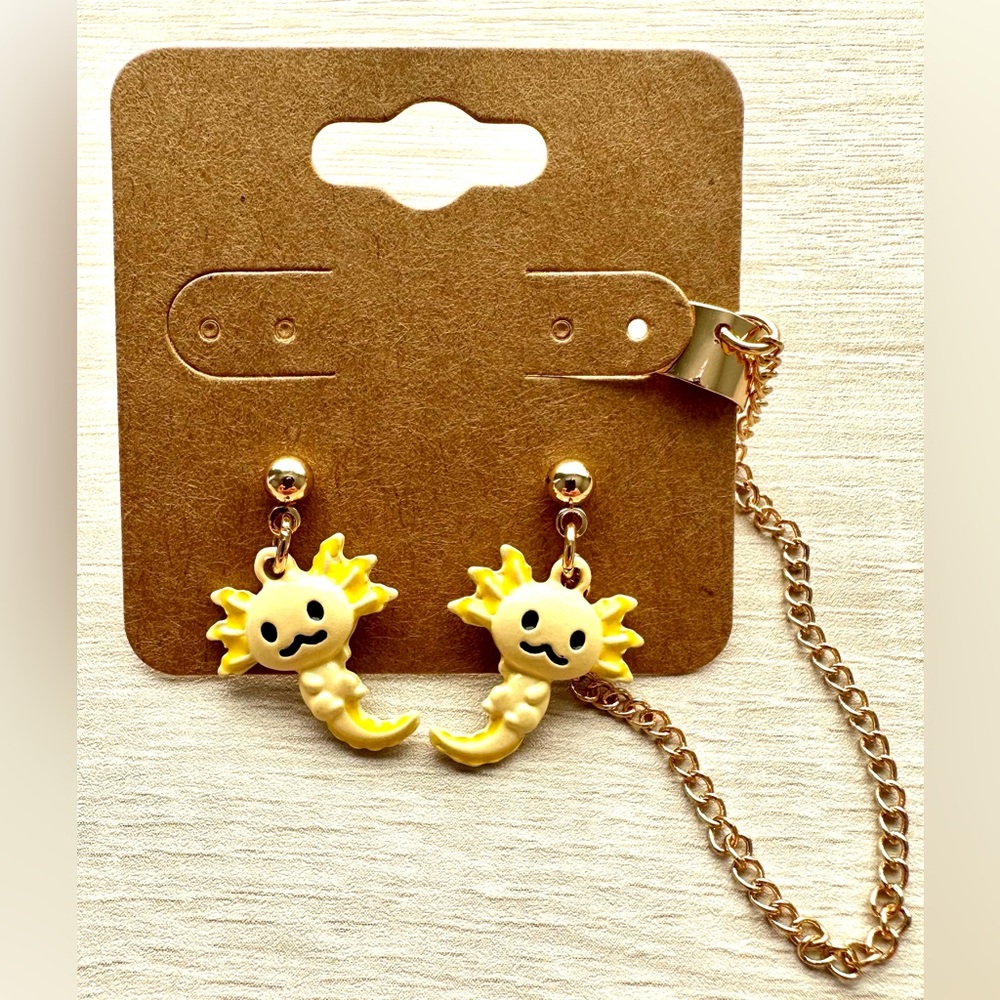 Alien post earrings with a cuff